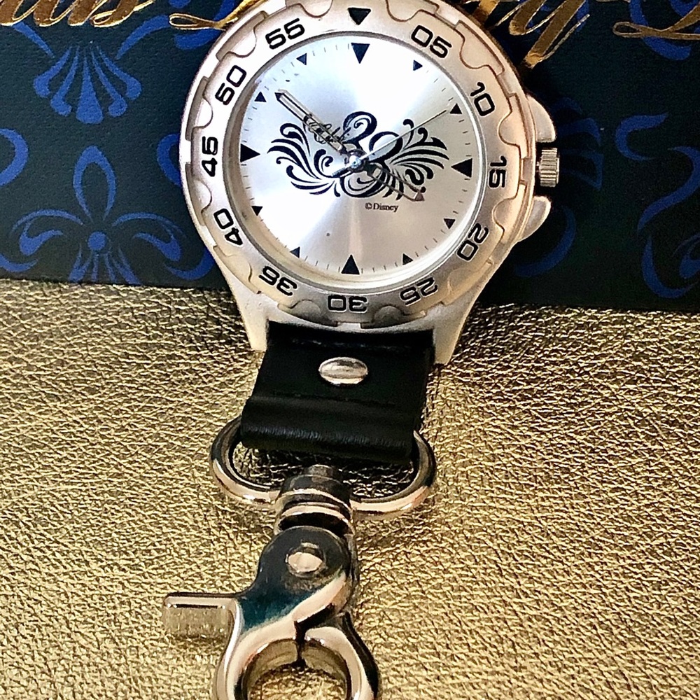 ⭐️💲SOLD💲⭐️ RARE ⭐️ DISNEY ⭐️ Club 33 Pocket Watch - Picture 8 of 16